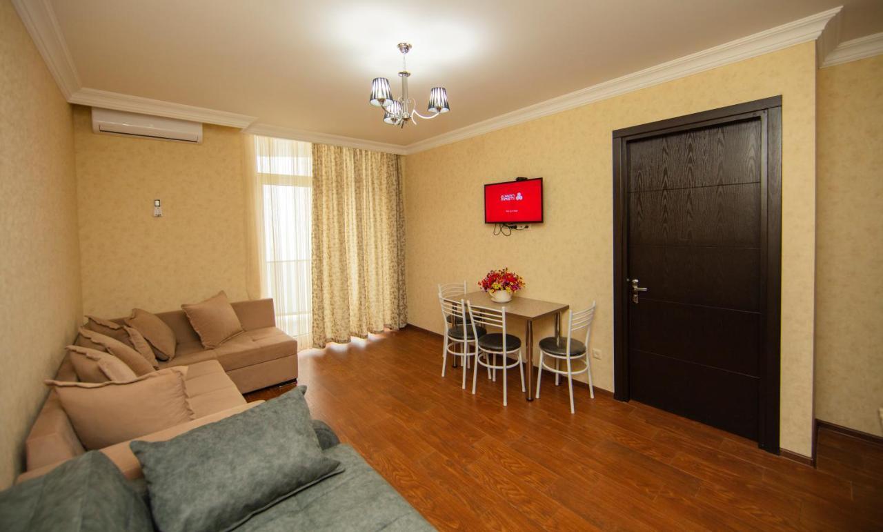 Sea Towers Suite Batumi Kültér fotó
